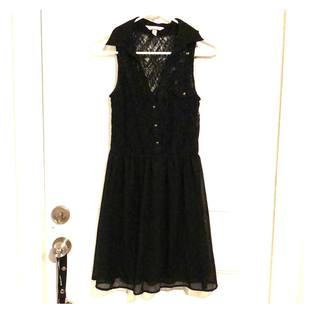 Black sleeveless dress with lace top